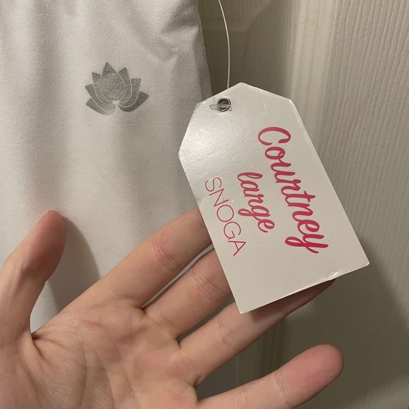 White Snoga Athletic legging skirt - Picture 2 of 3